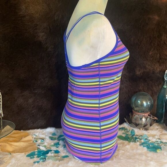 Lululemon tank top 6 (4614R) - Picture 3 of 5